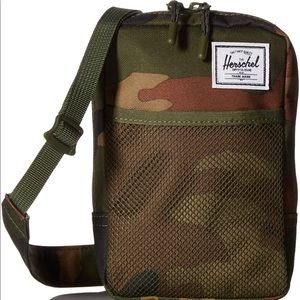 NWT Herschel Sinclair Large Crossbody Camo